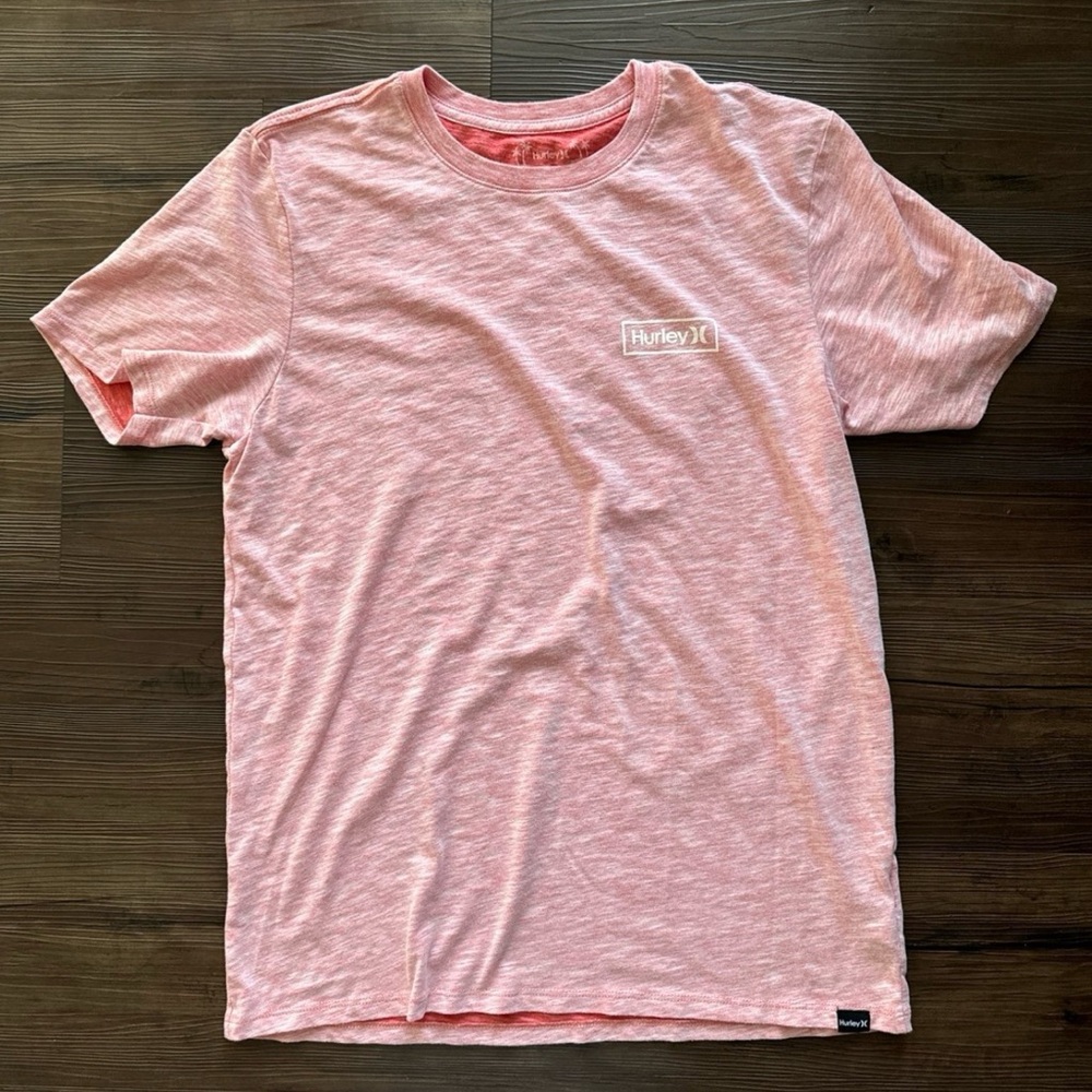 Mens Hurley t-shirt with H2O Dri tech NWOT